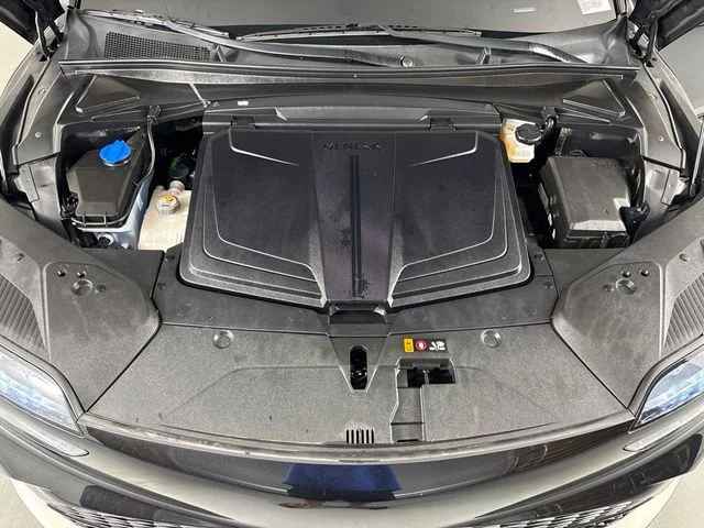Used 2023 Black Genesis Advanced image 42