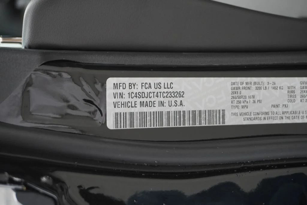 New 2026 Diamond Black Clear-Coat Exterior Paint Dodge GT Plus HEMI V8 image 41