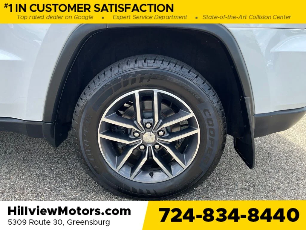 Used 2018 Bright White Clearcoat Jeep Limited image 11