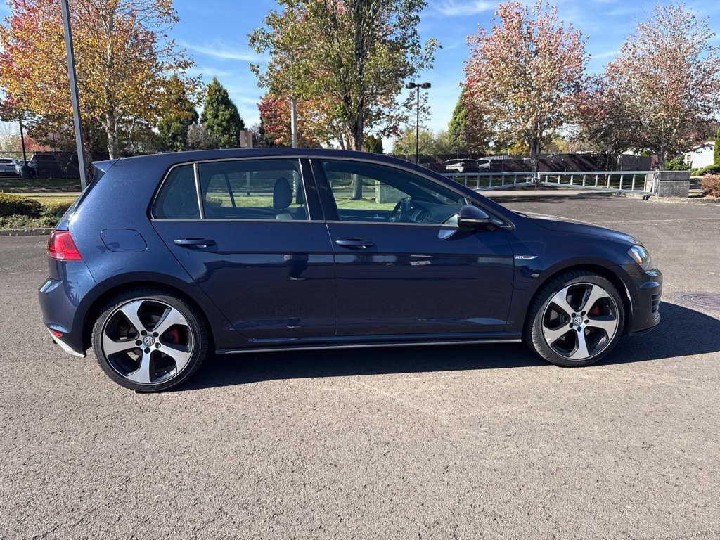 Used 2015 Night Blue Metallic Volkswagen 2.0T SE image 8