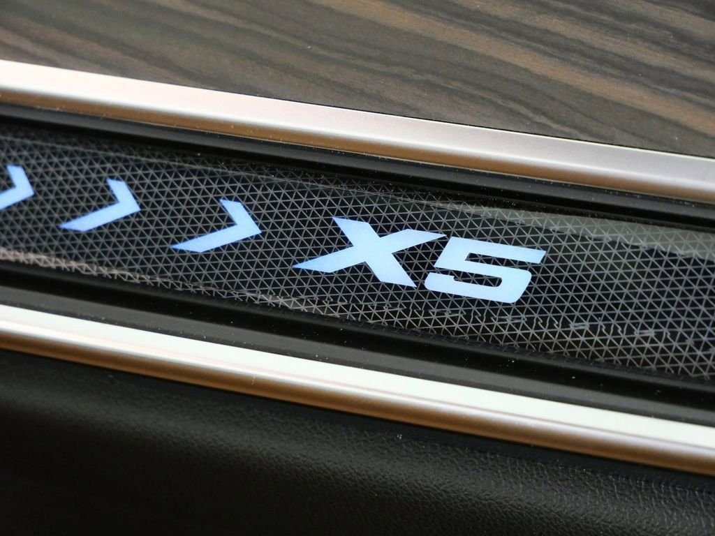 Used 2026 Mineral White Metallic BMW xDrive50e image 25