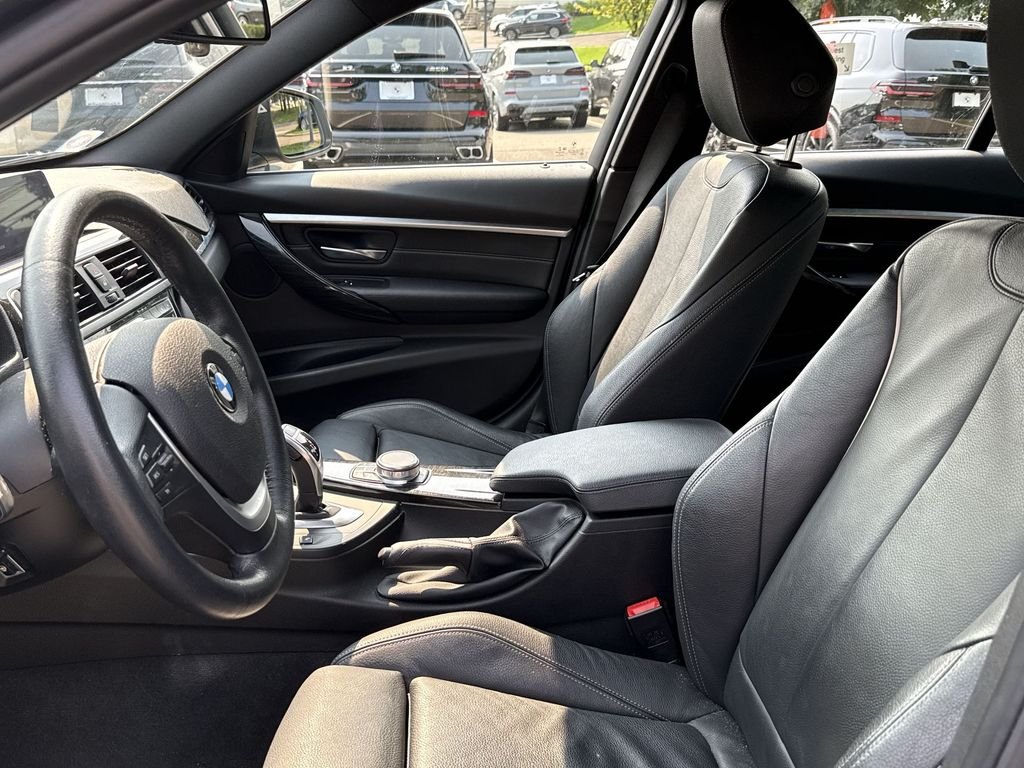 Used 2018 BMW 3 Series 330i with VIN WBA8D9C53JA616318 for sale in Greenwich, CT