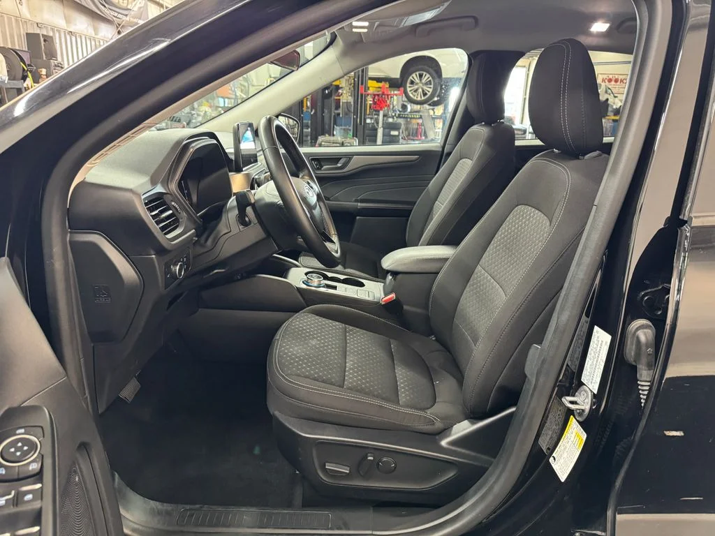 Used 2024 Black Ford Active image 14