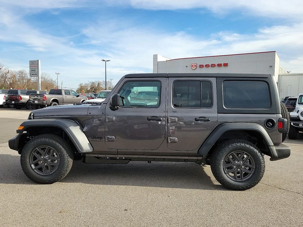 New 2026 Granite Crystal Metallic Clear-Coat Exterior Paint Jeep Sport S image 3