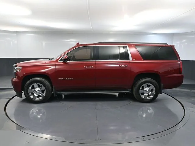 2020 Chevrolet Suburban LT - Photo 13
