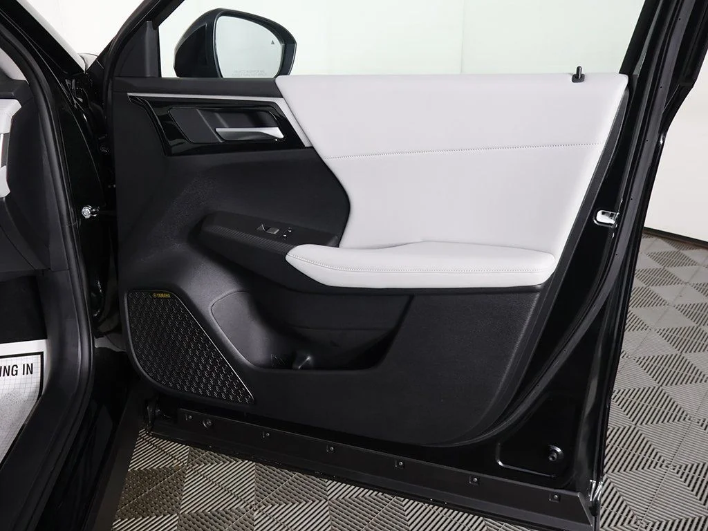 2025 Mitsubishi Outlander SE - Photo 28