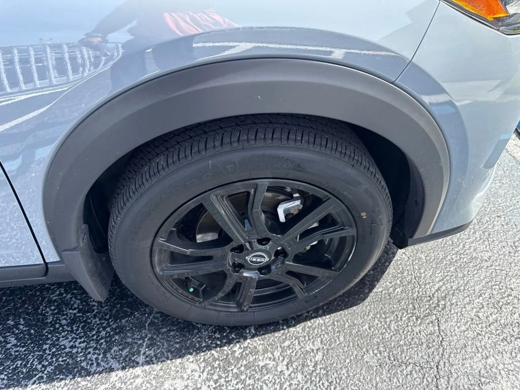 Certified Used 2024 Gray Nissan SR image 10