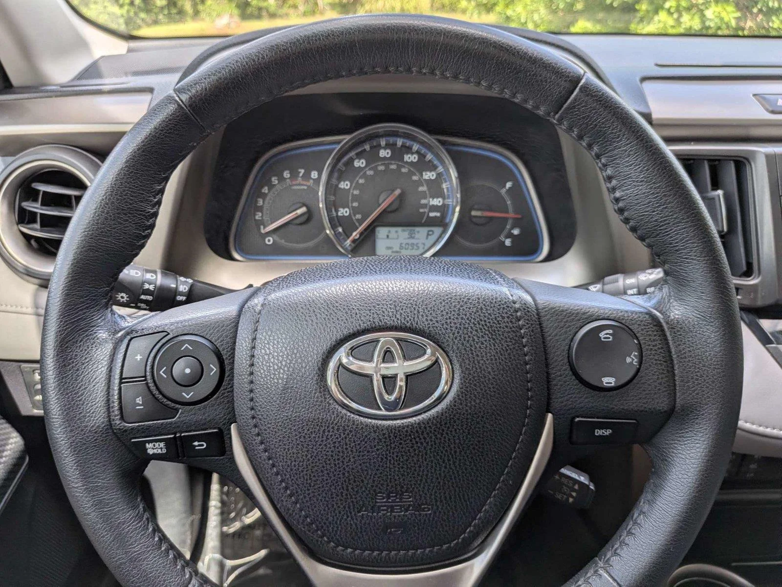 Used 2015 Gray Toyota Limited image 31