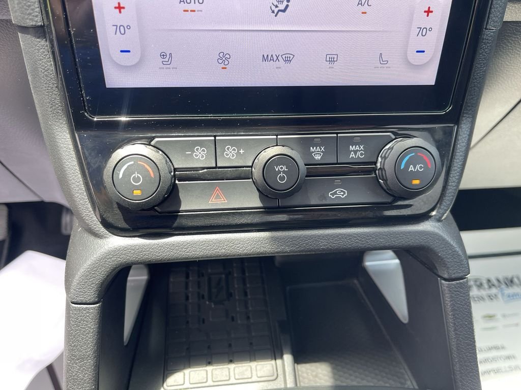Used 2024 Gray Ford Lariat image 22