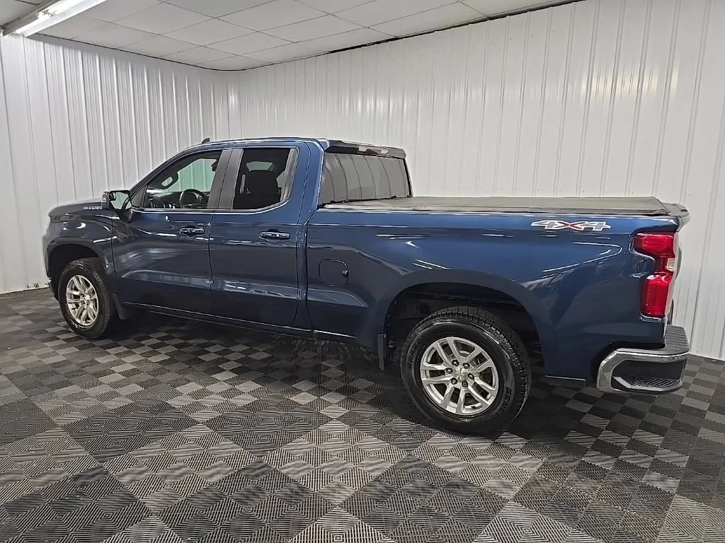 Used 2019 NORTHSKY BLUE METALLIC Chevrolet LT image 4