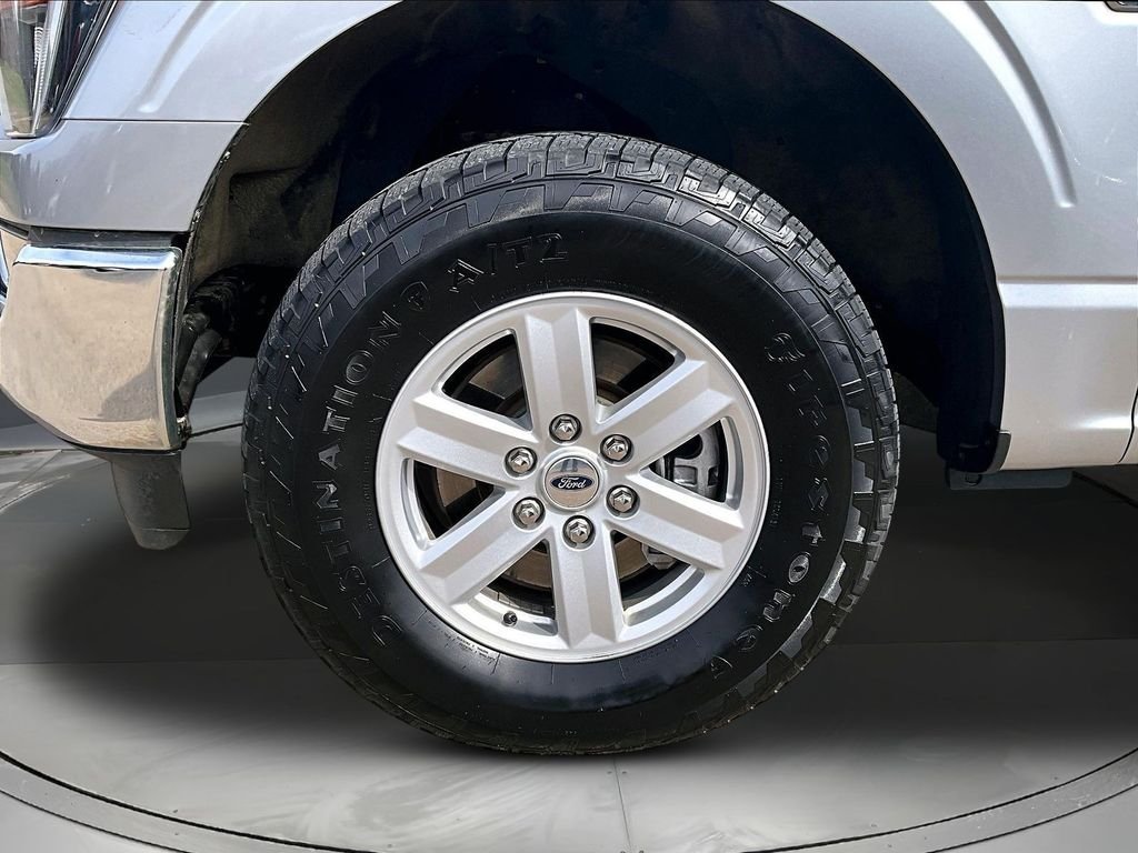 Used 2023 Silver Ford XLT image 35