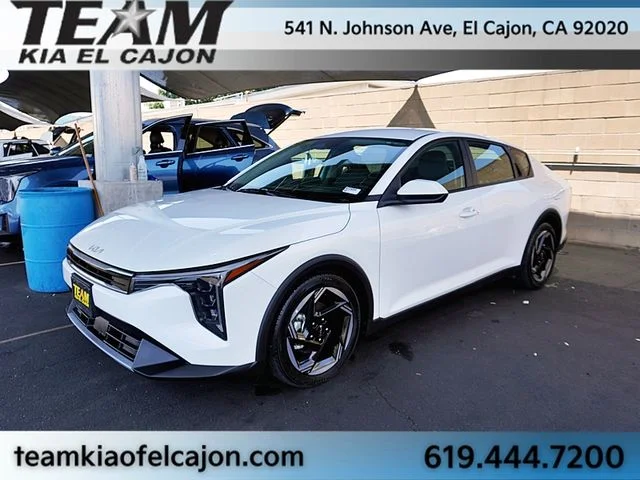 2025 Kia K4 EX AT's photo