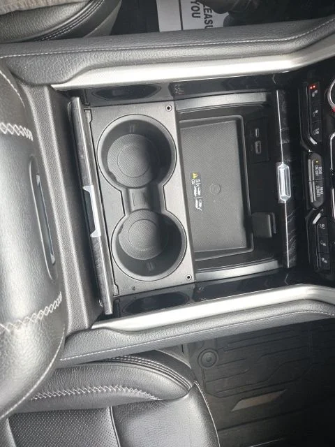 Used 2021 White Frost Tri-Coat GMC Denali image 31