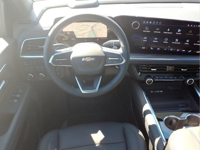 New 2027 Summit White Chevrolet LT image 4