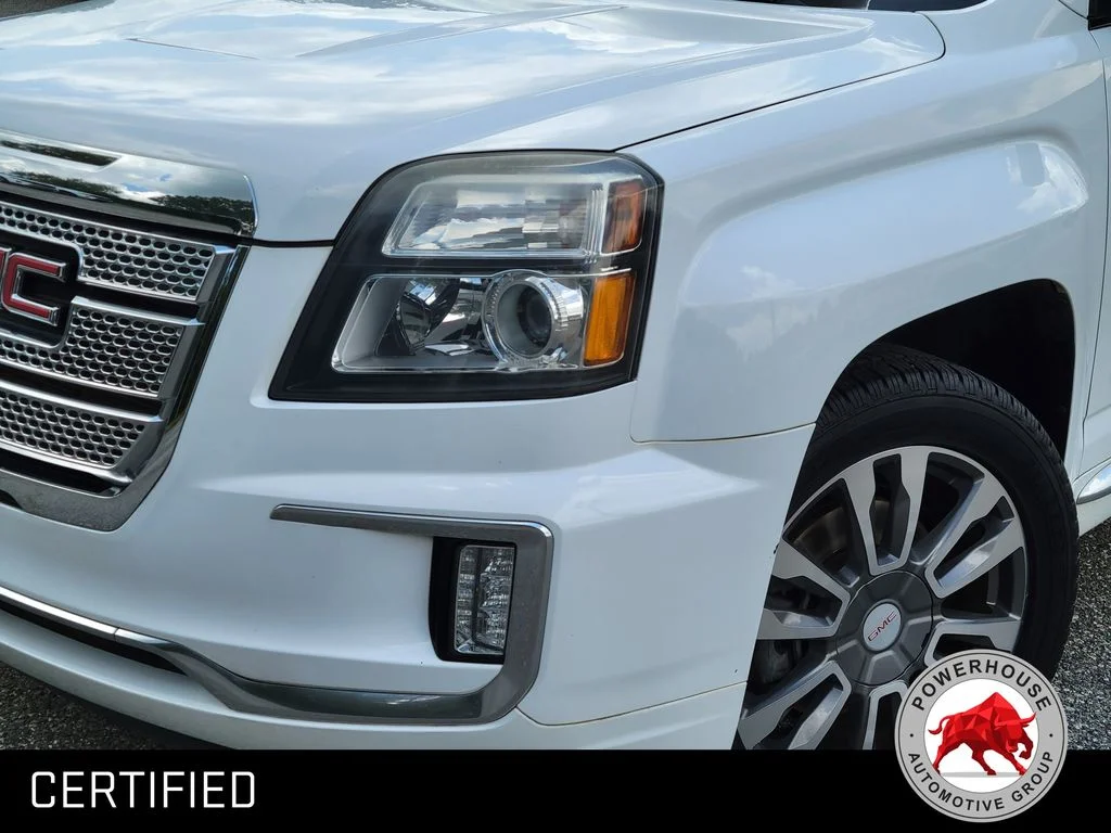 Used 2017 White GMC Denali image 10
