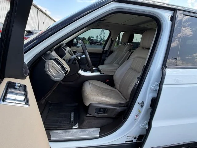 Used 2020 White Land Rover HSE image 13
