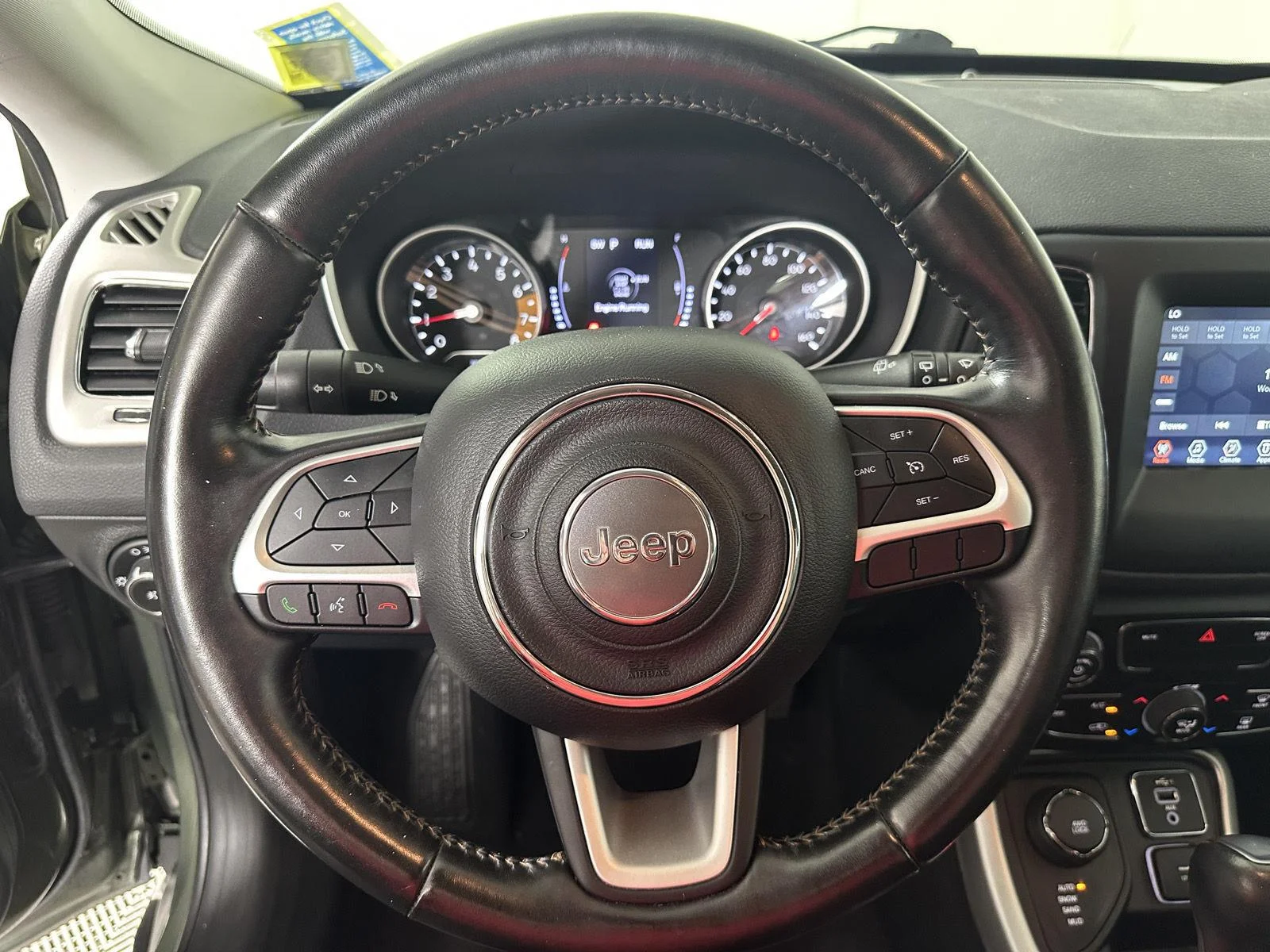 Used 2020 Olive Green Pearlcoat Jeep Latitude image 18