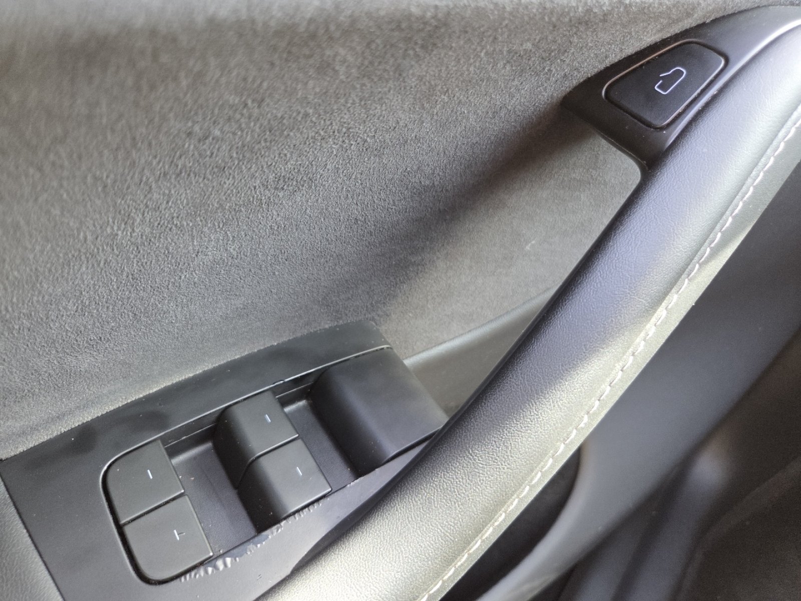 Used 2024 Stealth Gray Tesla Long Range image 32
