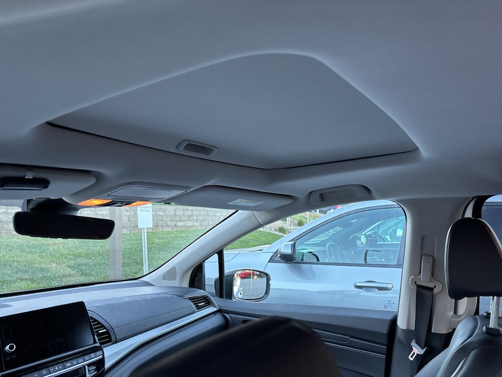 Used 2025 White Honda EX-L image 8