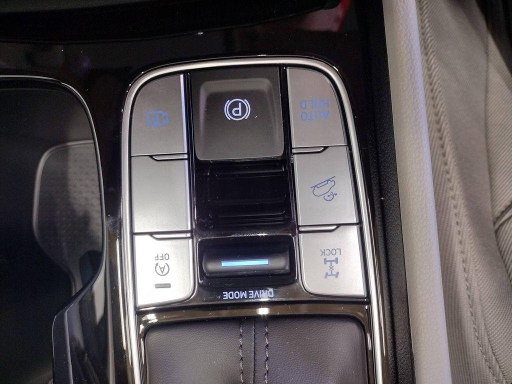 New 2026 Phantom Black Hyundai SE image 24