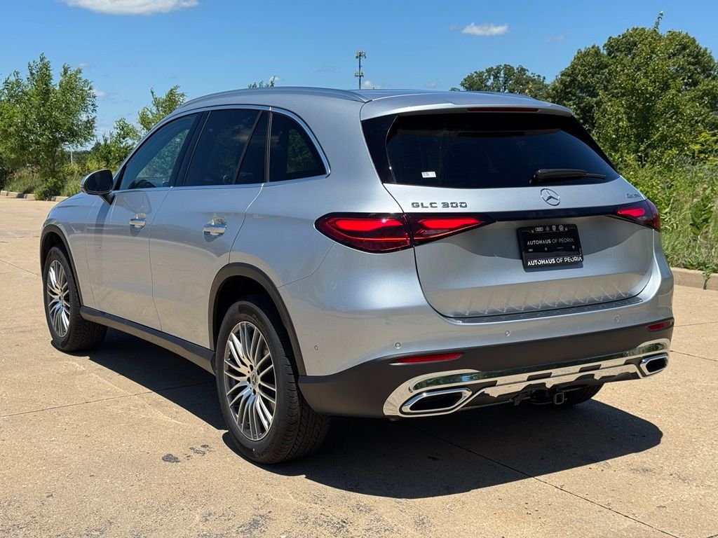 Used 2026 Silver Mercedes-Benz GLC 300 image 3