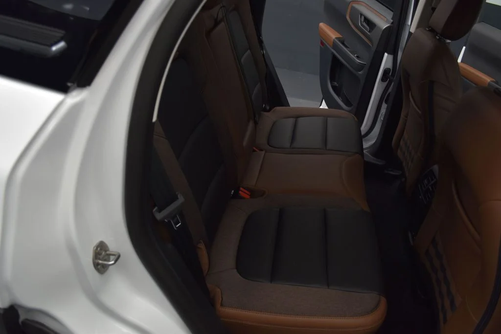 New 2026 Oxford White Ford Outer Banks® image 23