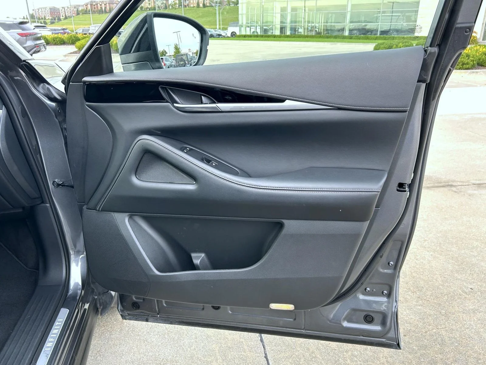 2025 INFINITI QX60 PURE - Photo 16