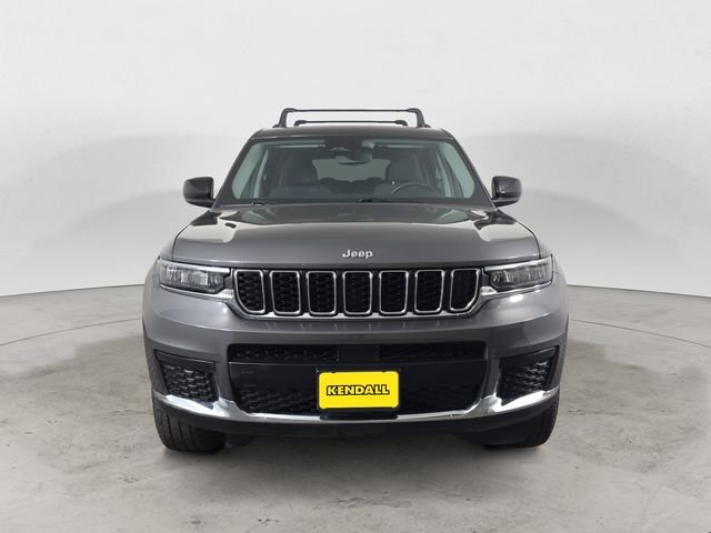 Used 2022 Gray Jeep Laredo image 2
