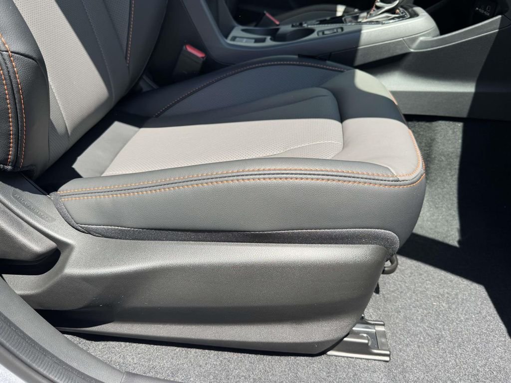 New 2026 ICE SILVER METALLIC Subaru Limited Hybrid image 9
