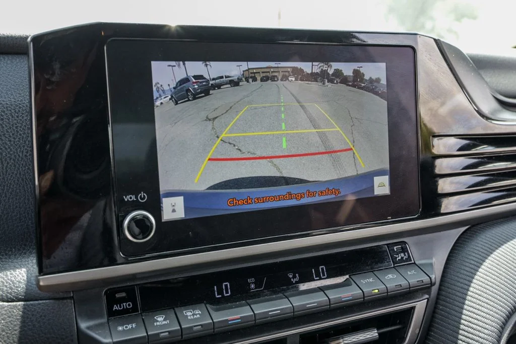 Used 2025  Toyota SE image 29