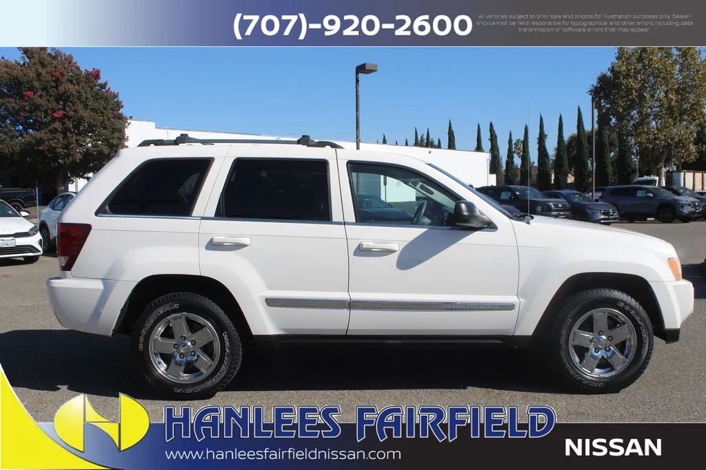 Used 2005 White Jeep Limited image 6