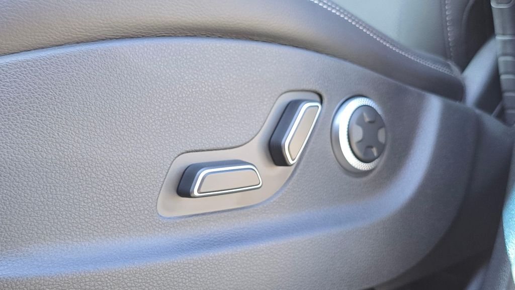New 2026 Gray Genesis 2.5T image 25
