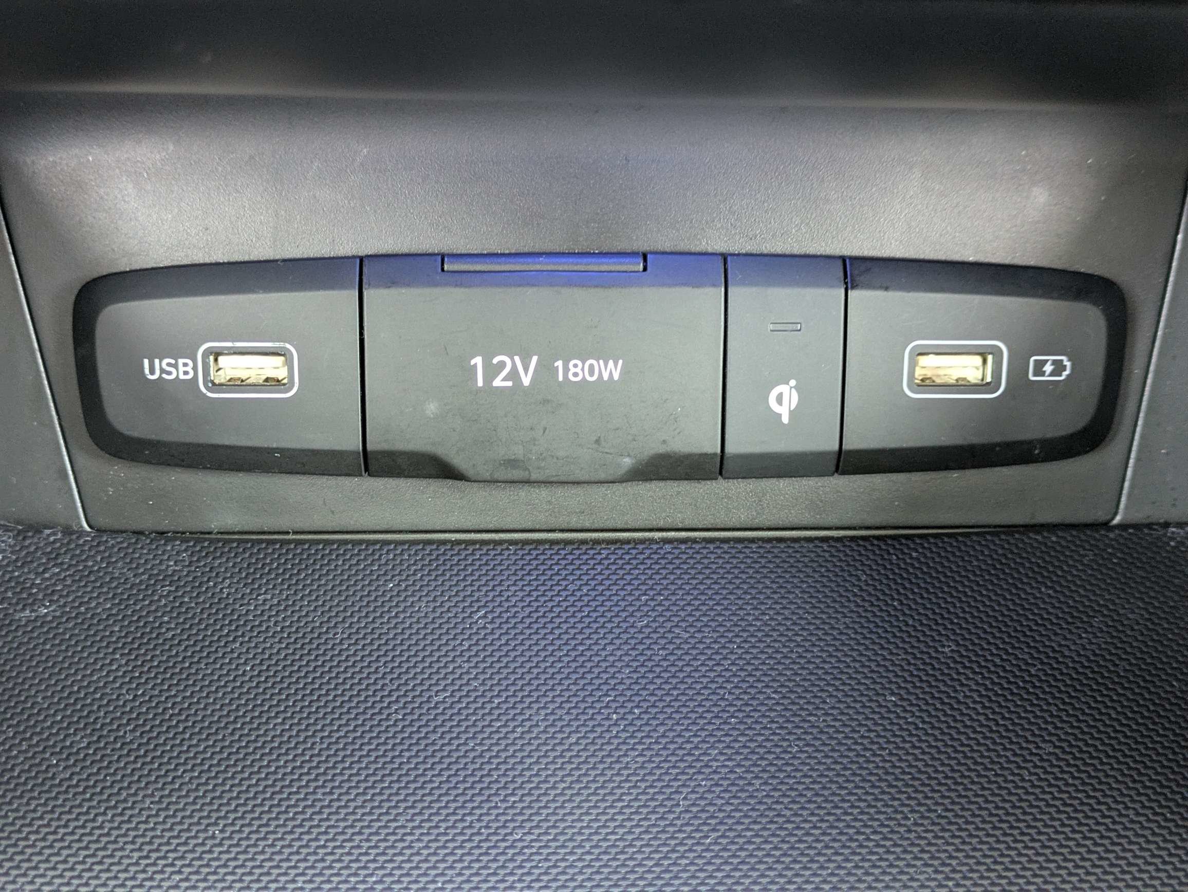 Used 2022 Quartz White Hyundai Limited image 26