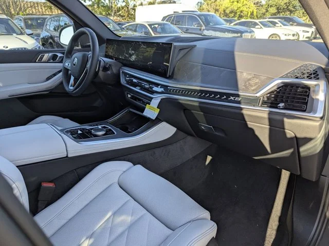 New 2026 Dravit Grey Metallic BMW sDrive40i image 13