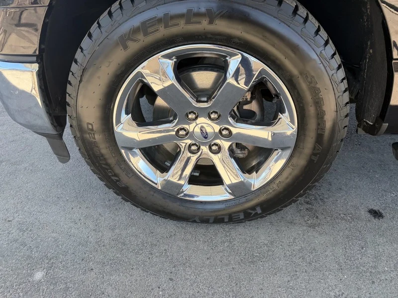 Used 2021 Agate Black Metal Ford XL image 35