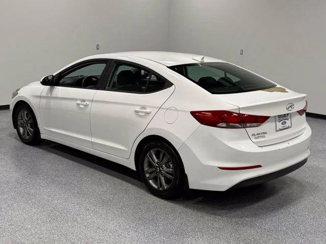 Used 2018 White Hyundai SEL image 10