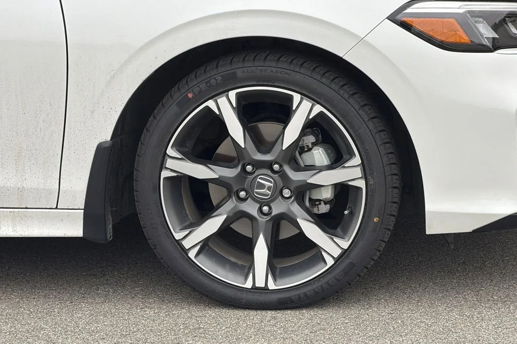 Used 2025 Platinum White Pearl Honda Sport Touring image 38
