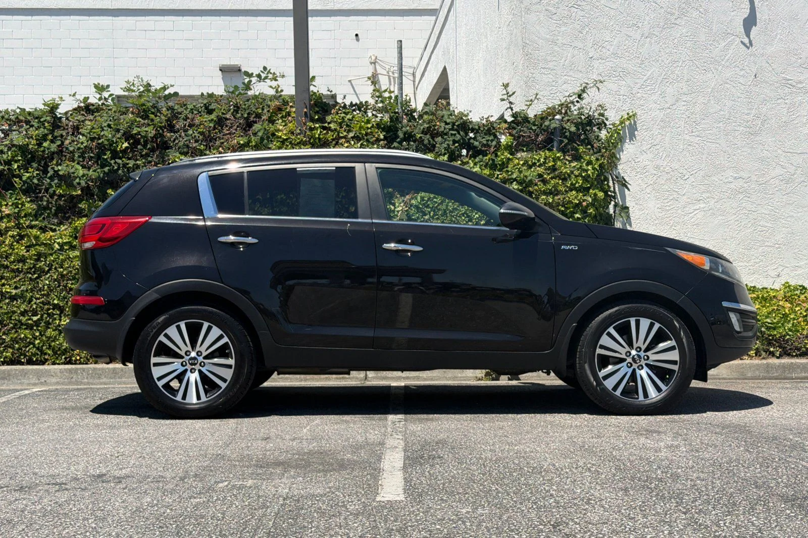 Used 2015 Black Kia EX image 3