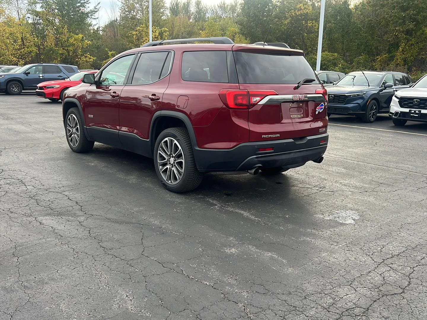 Used 2017 Crimson Red Tintcoat GMC SLT image 7