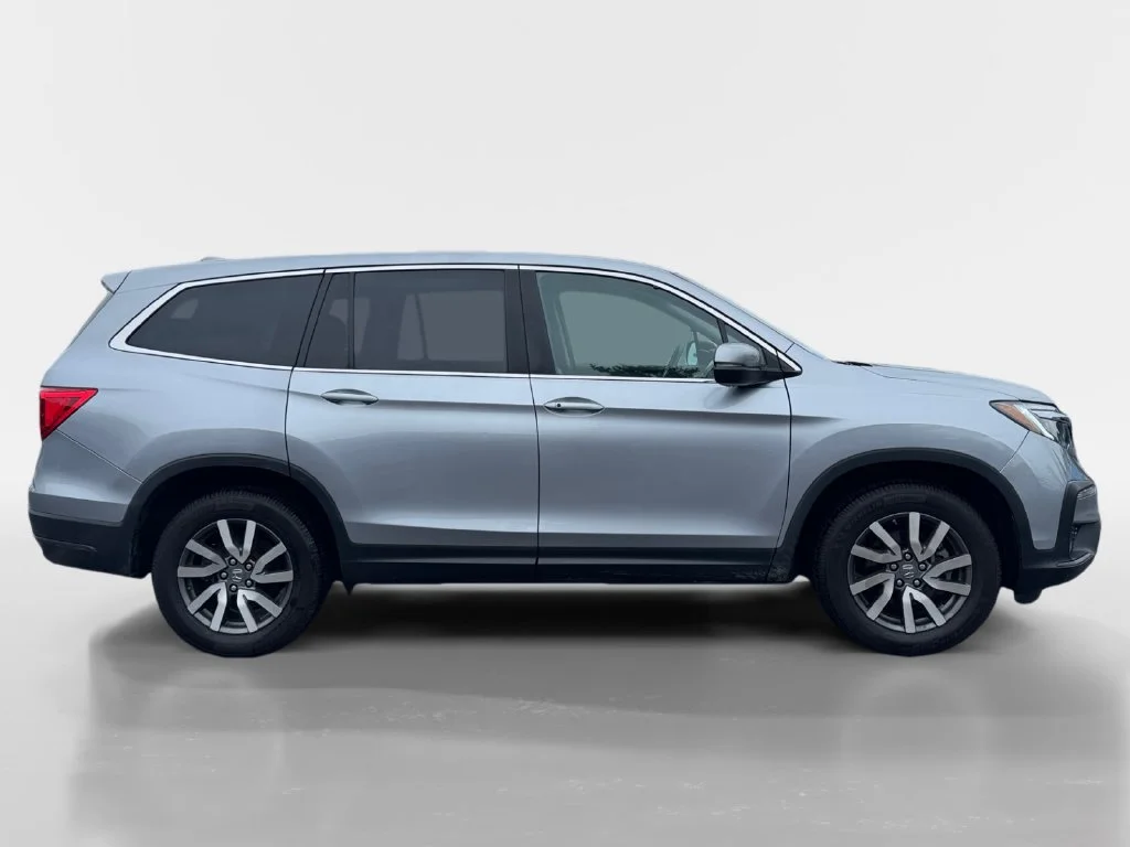 Certified Used 2019 Silver Honda EX-L image 3