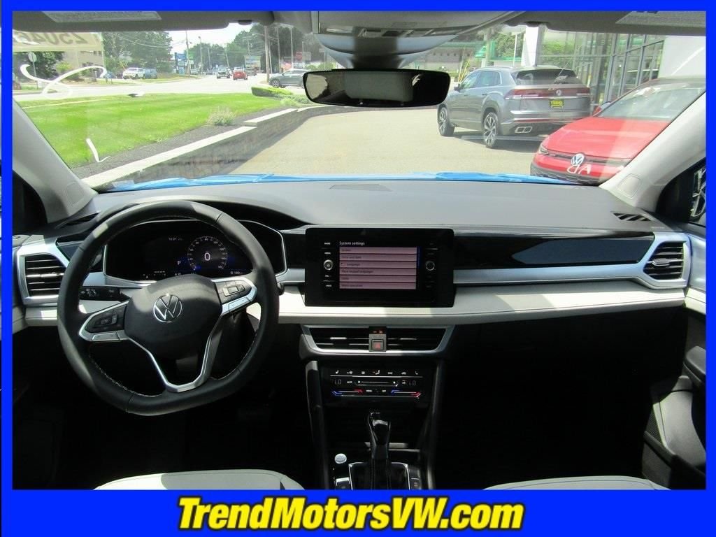 2025 Volkswagen Taos SE - Photo 21