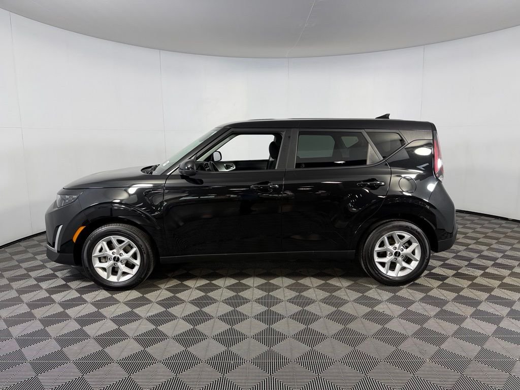 2025 Kia Soul LX - Photo 10