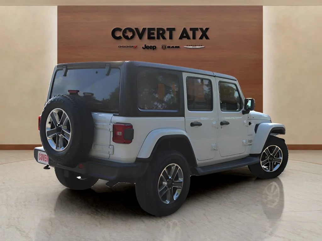 Used 2018 White Jeep Unlimited Sahara image 5