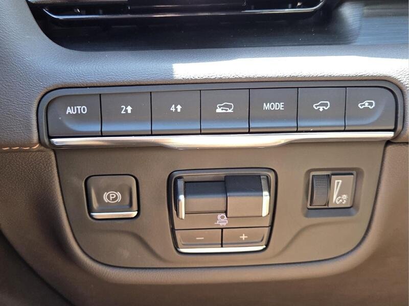 Used 2022 Crystal White CADILLAC 4WD 4DR SPORT image 32