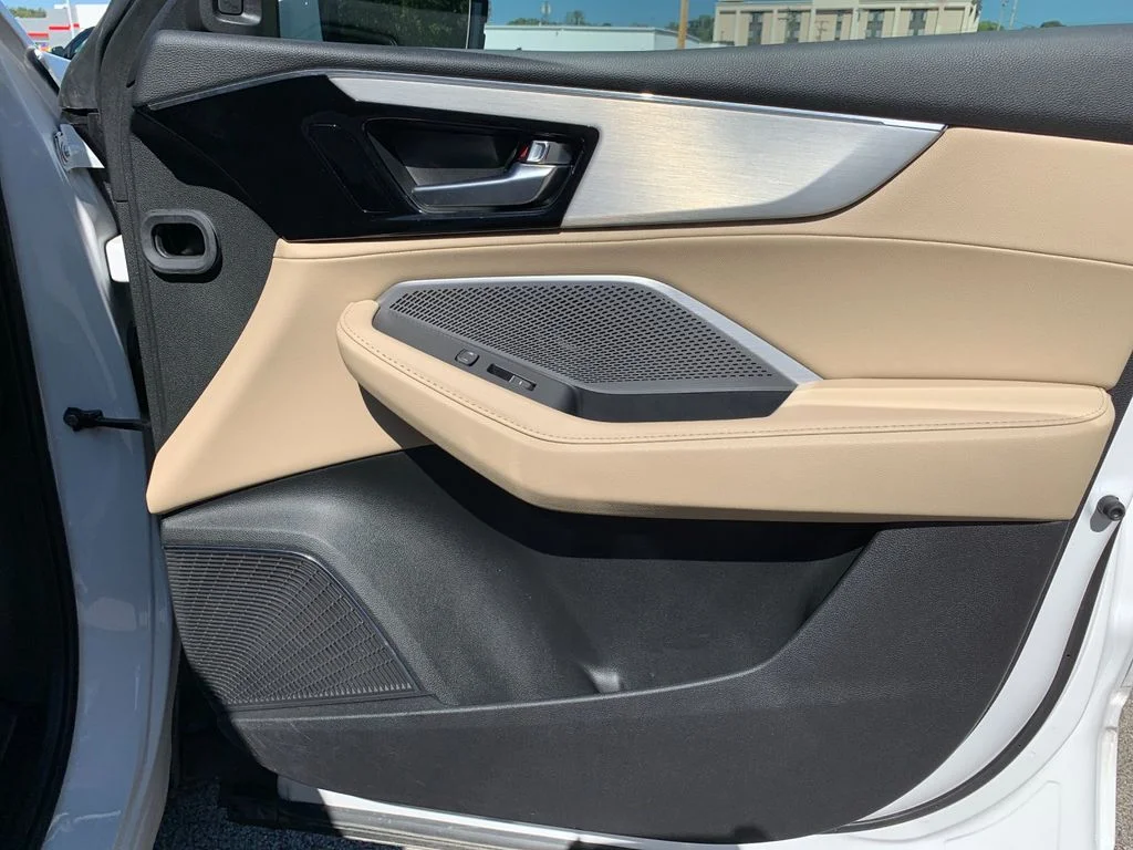 Used 2025 White Acura Base image 20