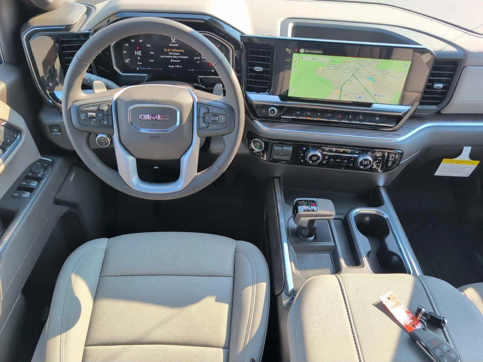 New 2026 Glacier White Tricoat GMC SLT image 31