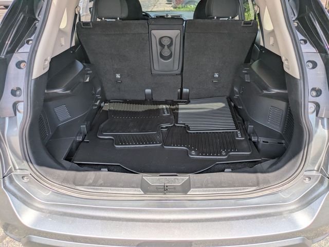 Used 2017 Gray Nissan SV image 26
