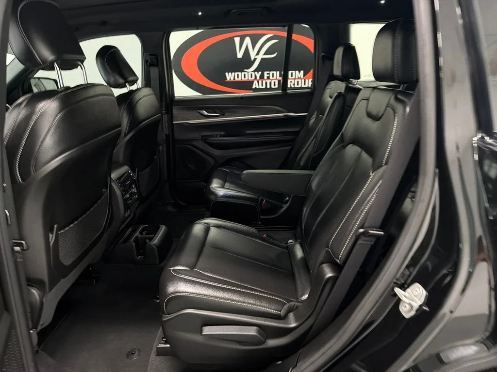 Used 2025 Black Jeep Limited image 14