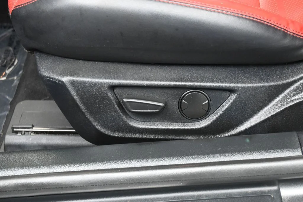 Used 2020 Magnetic Ford GT Premium image 12