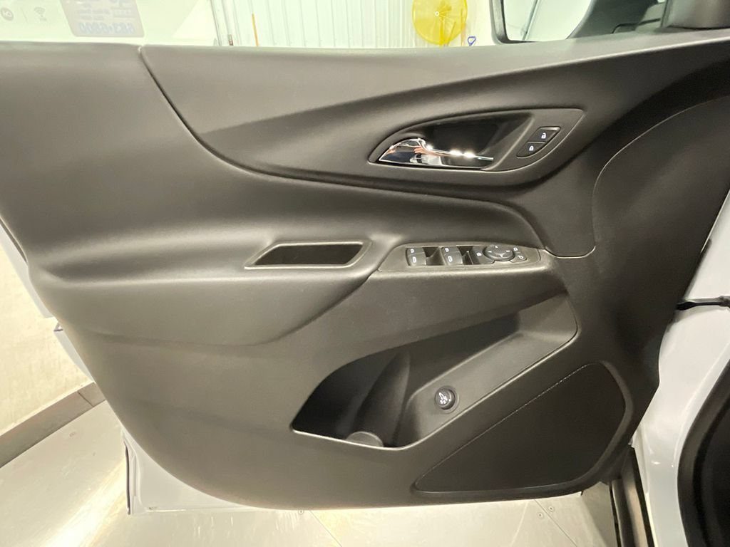 Used 2024 Summit White Chevrolet LT image 20